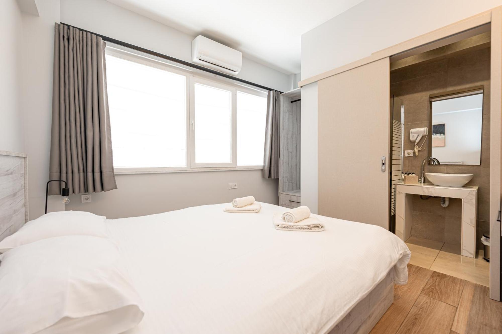 Centralviewsuites Nea Moudania Exterior photo