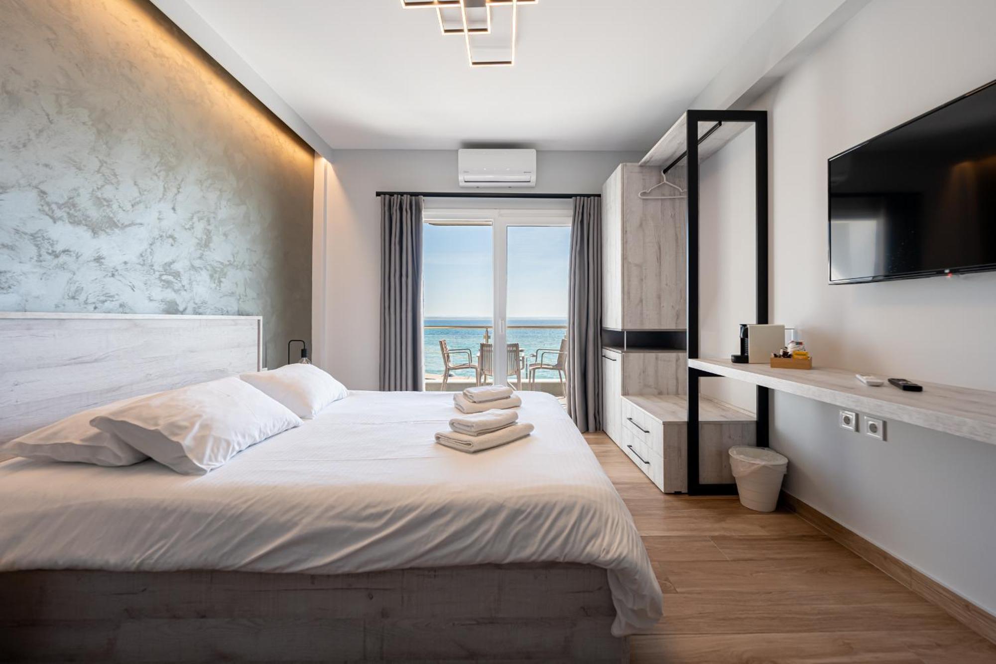 Centralviewsuites Nea Moudania Exterior photo